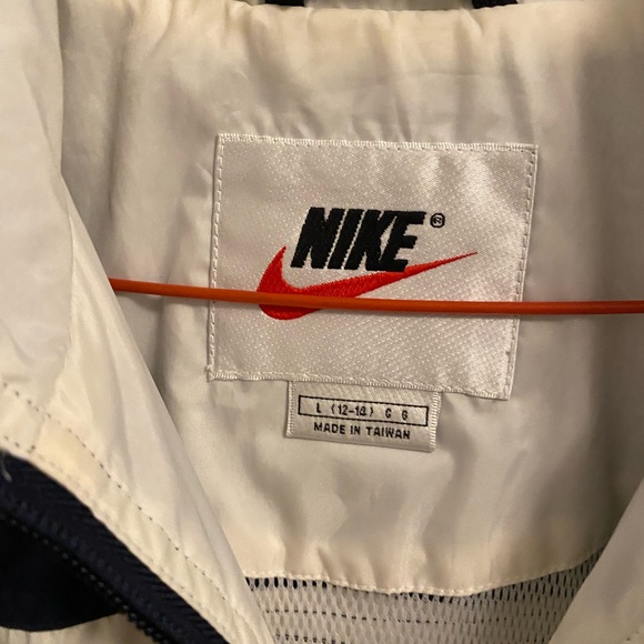 vintage nike windbreaker - Picture 3 of 3